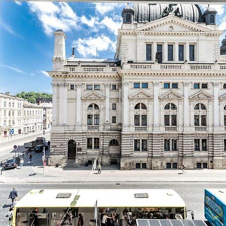 Opera House Apartment 2 Lviv Ngoại thất bức ảnh
