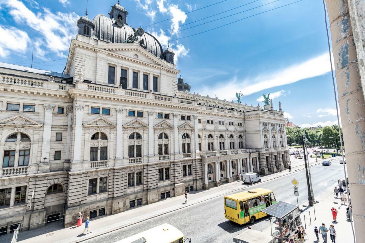 Opera House Apartment 2 Lviv Ngoại thất bức ảnh